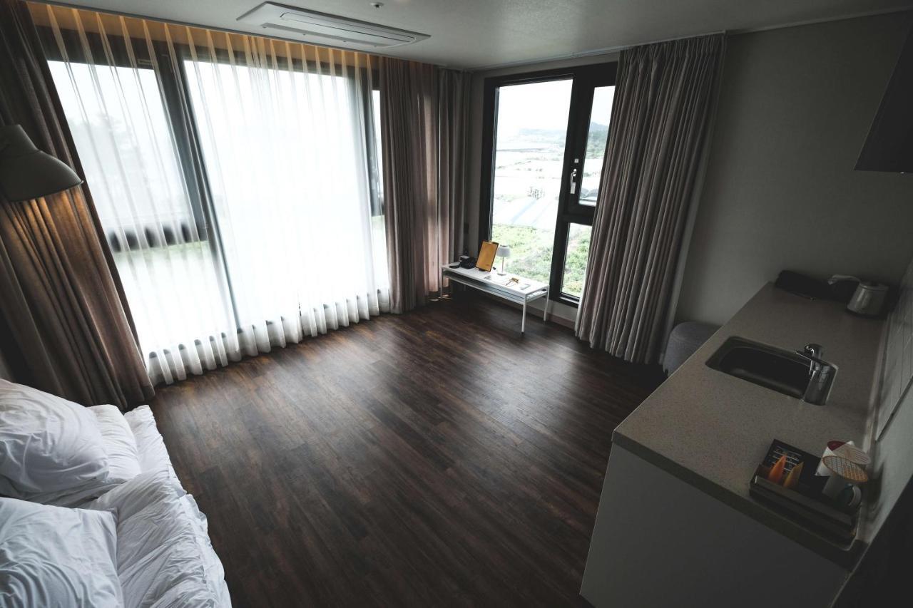 Hotel Seogwipean Szogüpho Kültér fotó